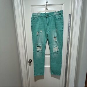 WJWLSKB brand Men's NWT size 38 Distressed light Green Jeans. Nice quality denim